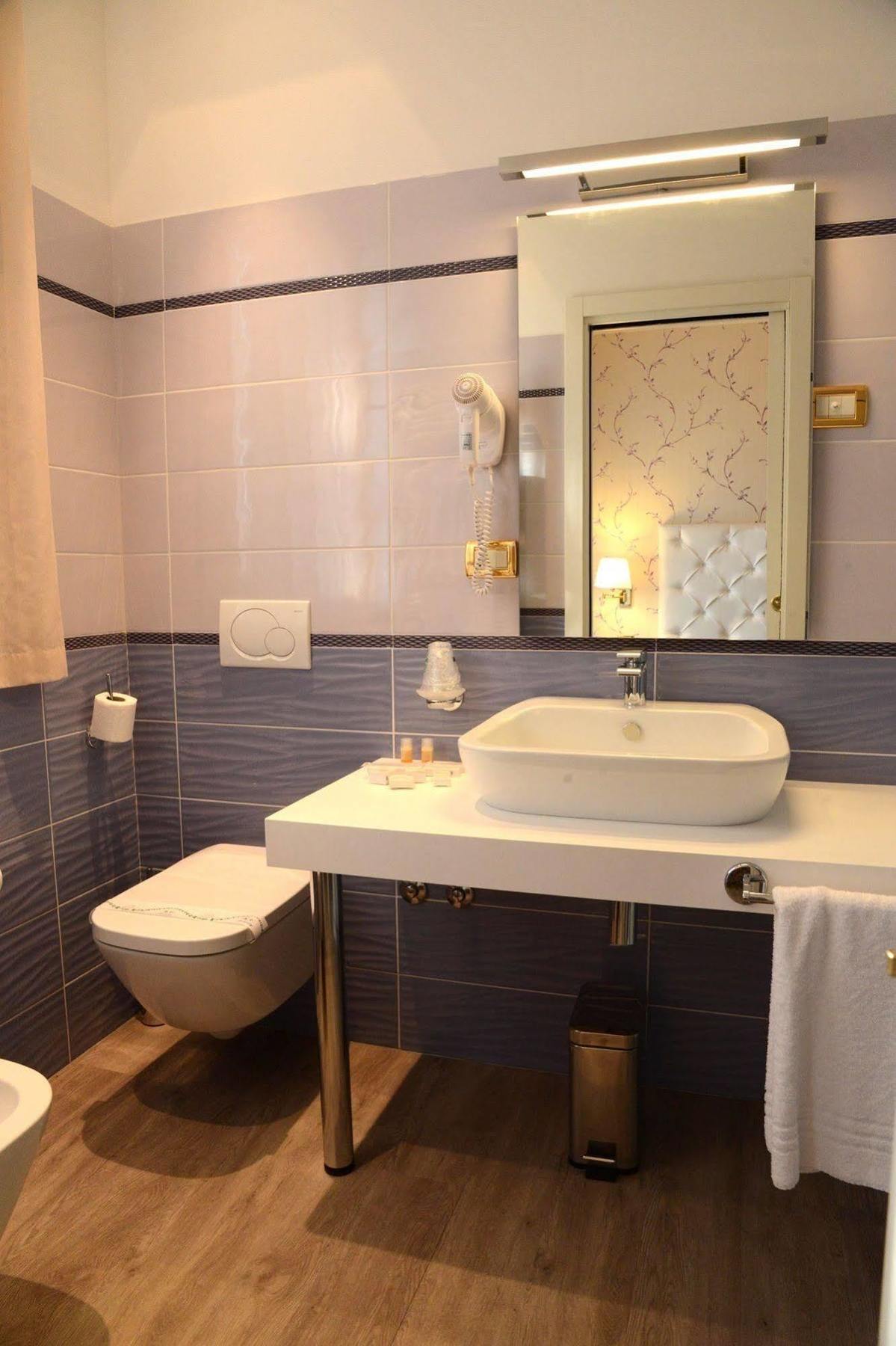 Palazzo Hotel 3*